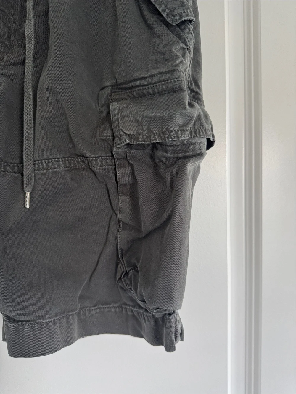 NWOT Men’s Polo Ralph Lauren Dark Grey Utility Classic Fit 9” Cargo Shorts S